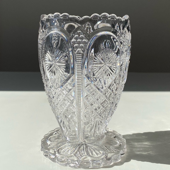 Antique 1907 Tarentum Glass Co. "Ornate Star" EAPG Celery Vase - 6" Tall - Picture 7 of 10